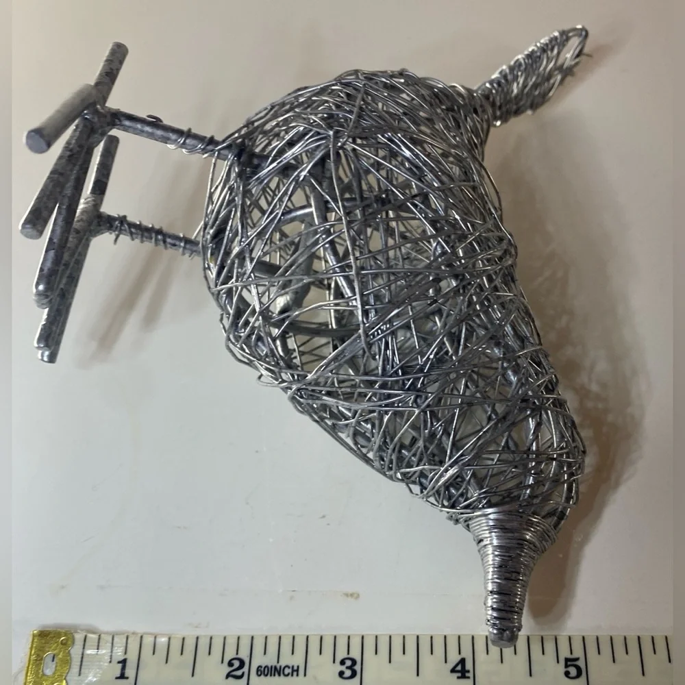 Metal Woven Wire Mesh Bird Sculpture Figurine Handcrafted Silver Wire Art 5.5”